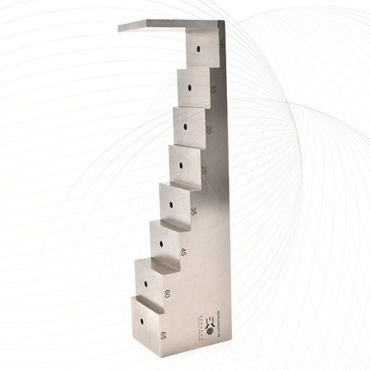 Калибровочный стандартный образец типа ступенька